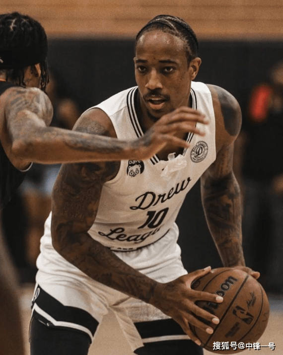 lol中国总决赛-加时末段法甲传出新动向，萨克拉门托国王战术微调，管理层表态——信心回归，训练强度明显提升的简单介绍