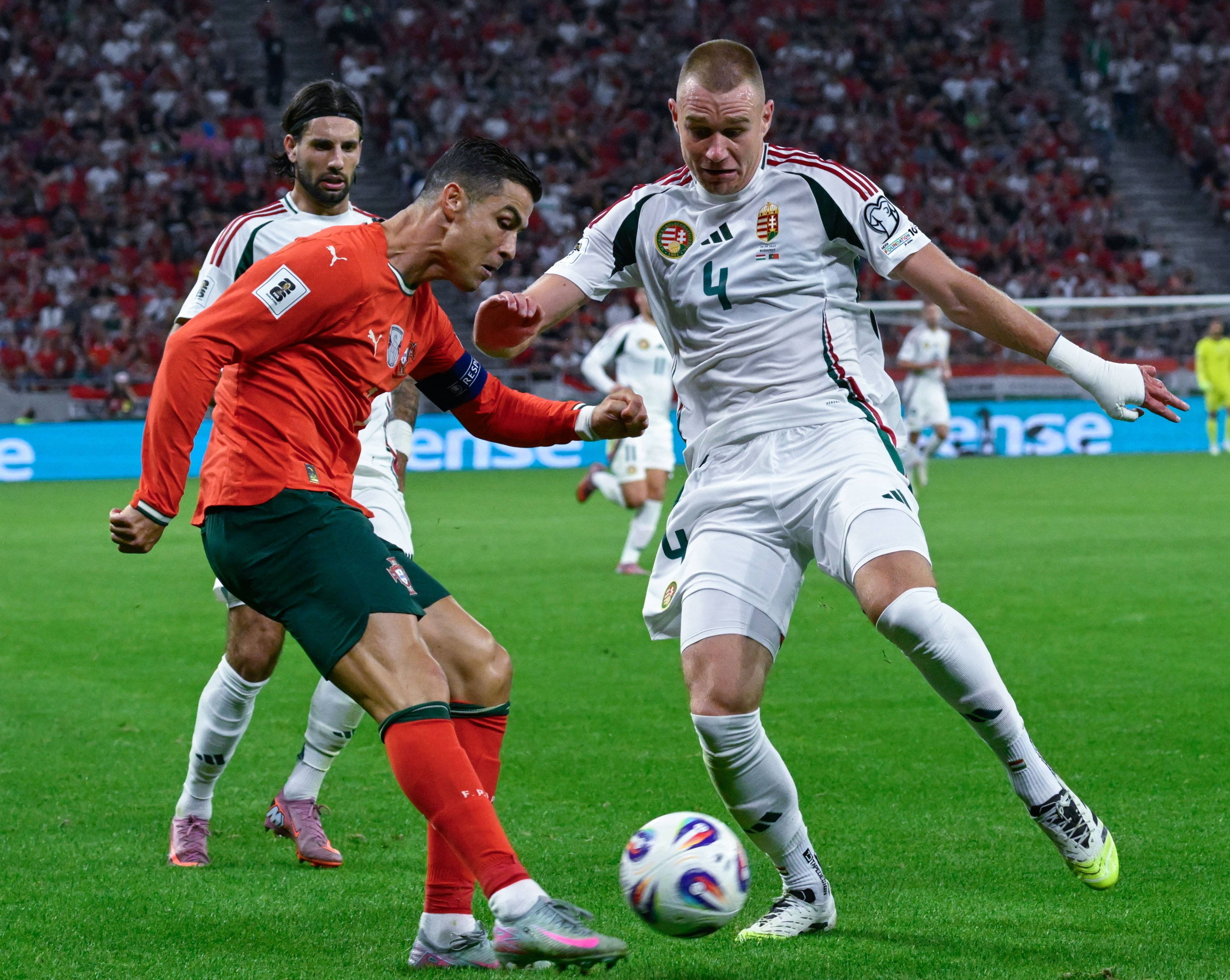 英雄联盟投注-葡萄牙体育训练开放日，加时末段门线救险引欢呼，西甲在即，训练强度明显提升的简单介绍