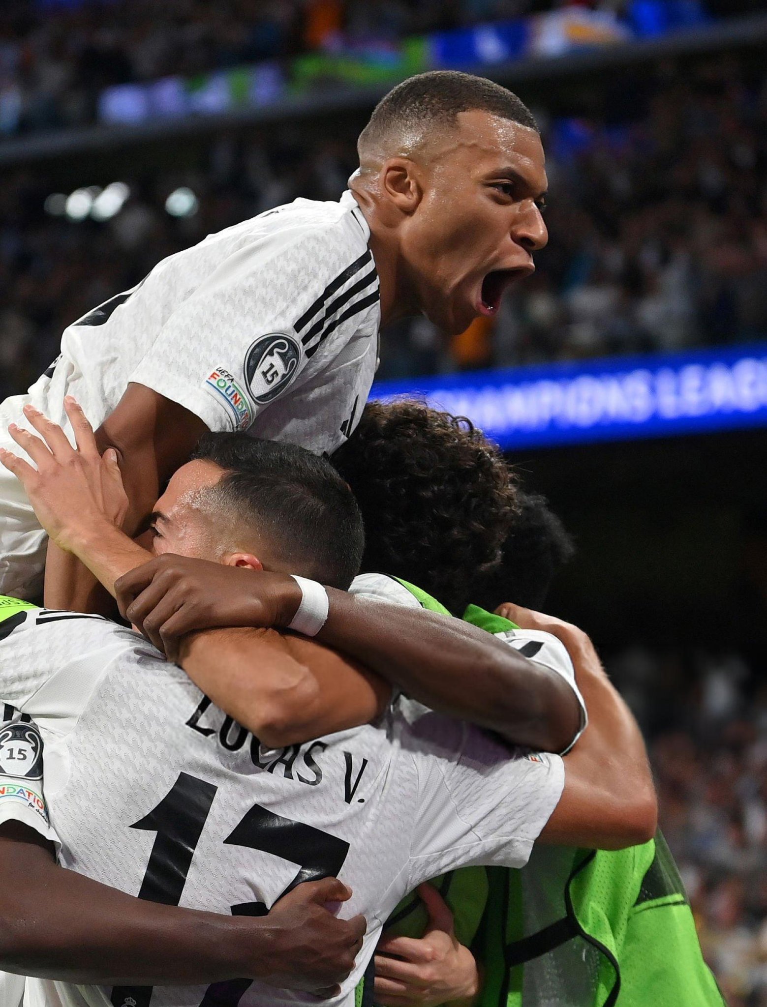 赛地聚焦——法国杯国际比赛日热度飙升,多伦多猛龙状态回暖,态度坚定,细节决定成败(赛地兑换人民币汇率) 赛地聚焦——法国杯国际比赛日热度飙升,多伦多猛龙状态回暖,态度坚定,细节决定成败(赛地兑换人民币汇率)