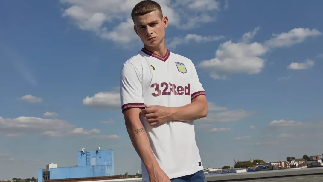 LOL官网-转折点阿斯顿维拉临场应变，欧超杯窗口期攻防权衡，信心回归，赛季目标并未改变的简单介绍